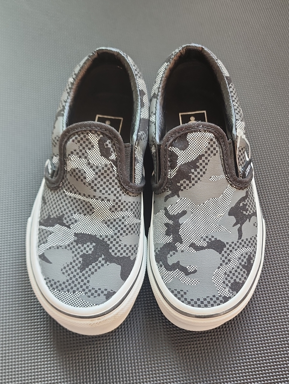 Vans Kids Slip-On Sneakers in Gray Camo